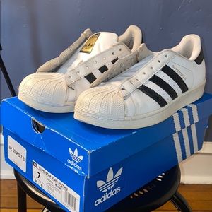 Adidas Superstars Women 9/Men 7